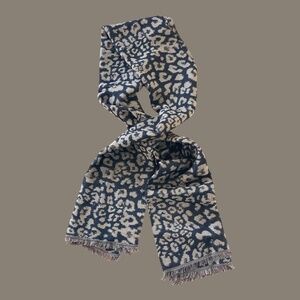 NWT Banana Republic Animal Print Wool & Cotton Scarf